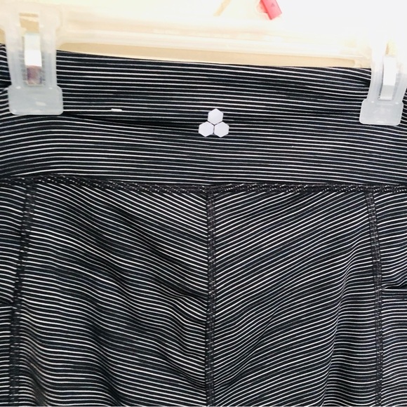 Tek Gear Cropped Yoga Leggings - Picture 3 of 6